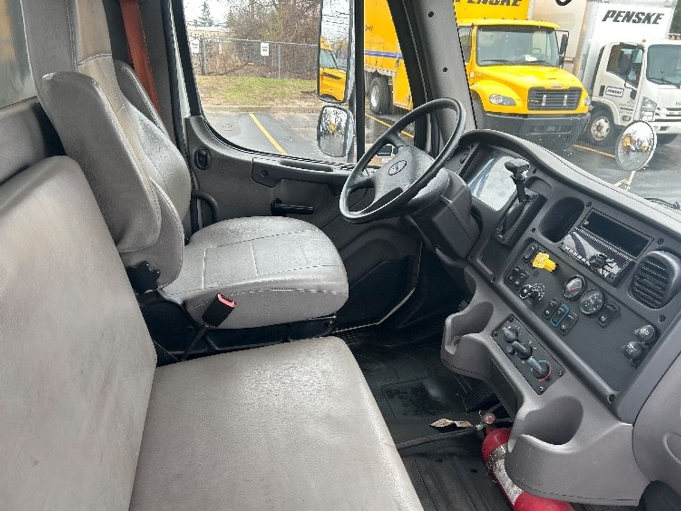 Flatbed Truck-Light and Medium Duty Trucks-Freightliner-2018-M2-Plymouth-MI-89,418\n\t\tmiles-$ 54,250 - Image 19