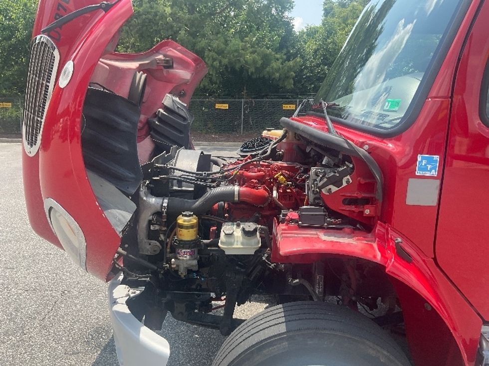 Flatbed Truck-Light and Medium Duty Trucks-Freightliner-2018-M2-Prince George-VA-271,197\n\t\tmiles-$ 30,750 - Image 24