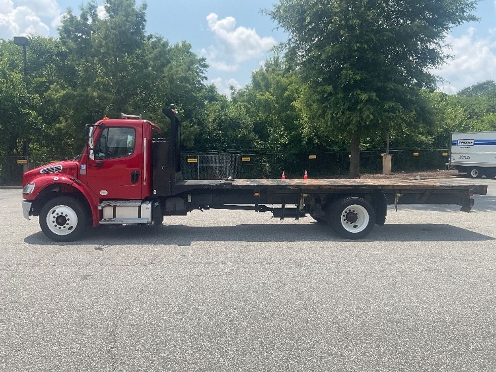 Flatbed Truck-Light and Medium Duty Trucks-Freightliner-2018-M2-Prince George-VA-271,197\n\t\tmiles-$ 30,750 - Image 4