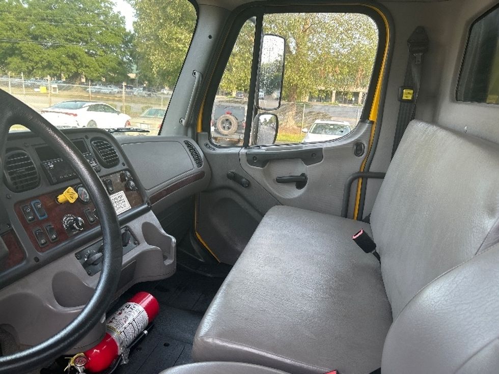 Flatbed Truck-Light and Medium Duty Trucks-Freightliner-2018-M2-Prince George-VA-41,946\n\t\tmiles-$ 56,500 - Image 19