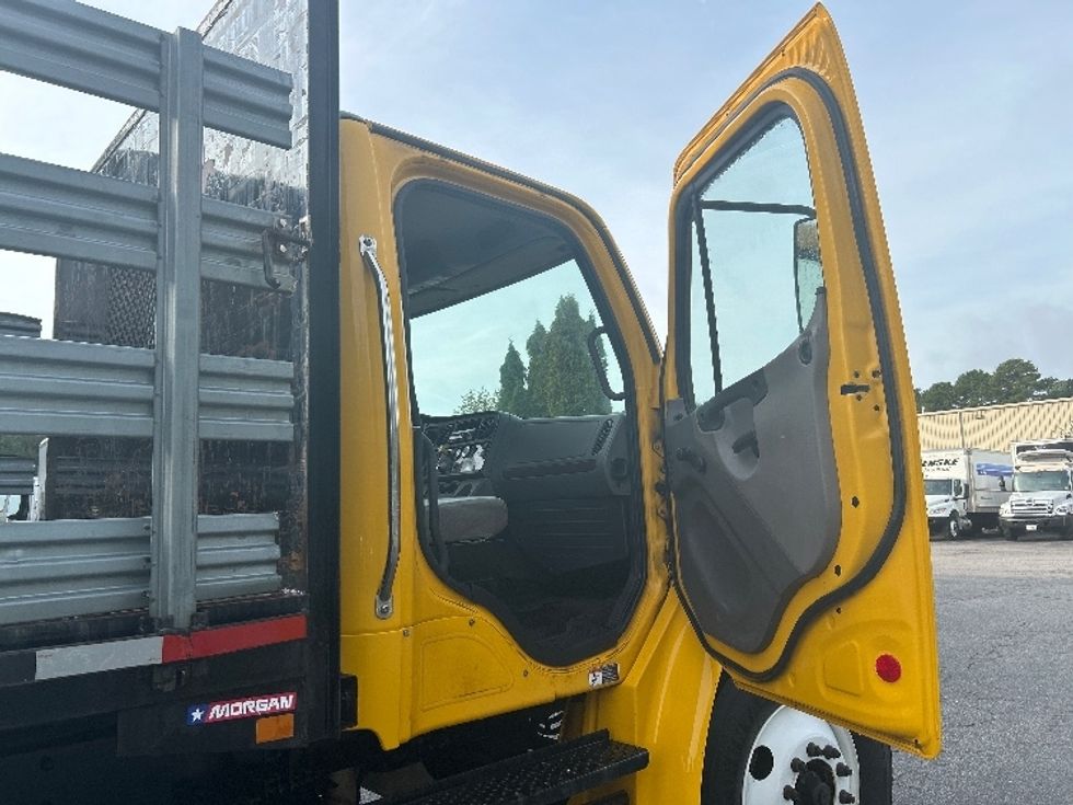 Flatbed Truck-Light and Medium Duty Trucks-Freightliner-2018-M2-Prince George-VA-41,946\n\t\tmiles-$ 56,500 - Image 20