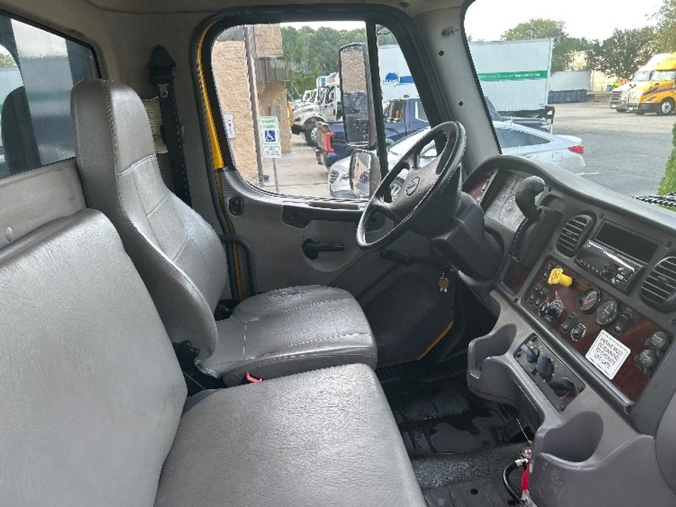 Flatbed Truck-Light and Medium Duty Trucks-Freightliner-2018-M2-Prince George-VA-41,946\n\t\tmiles-$ 56,500 - Image 22