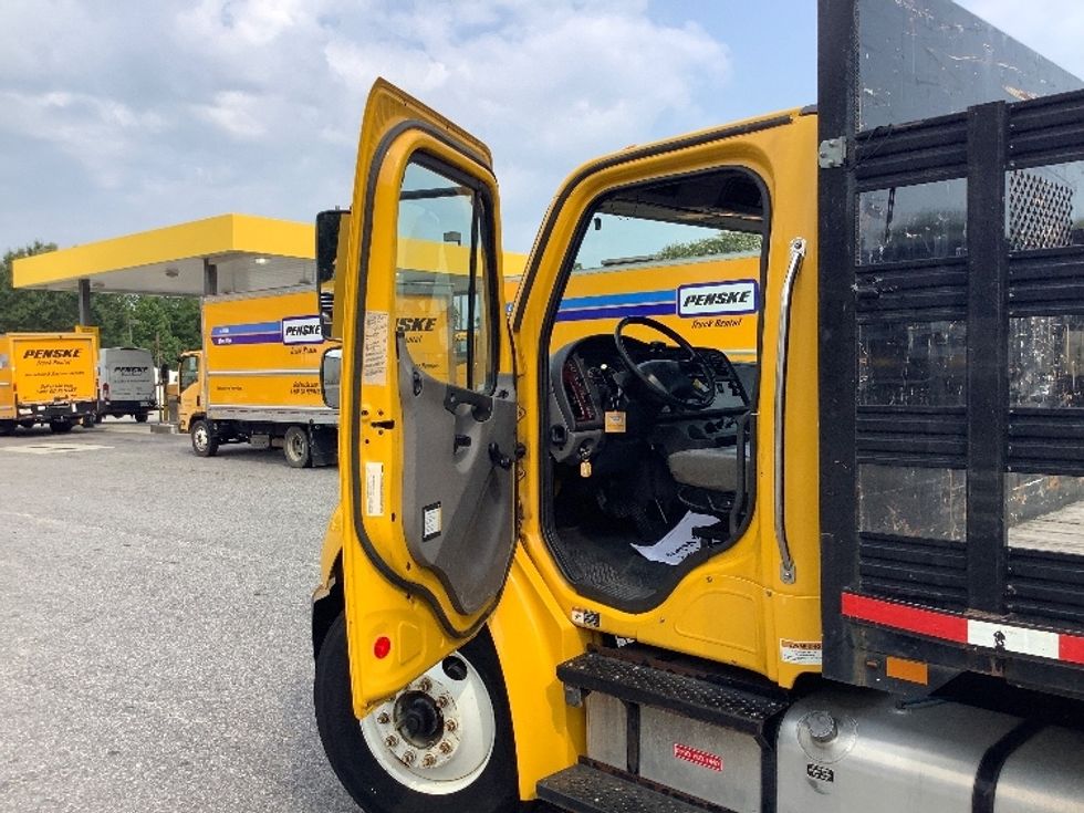 Flatbed Truck-Light and Medium Duty Trucks-Freightliner-2018-M2-Prince George-VA-47,811\n\t\tmiles-$ 62,000 - Image 16