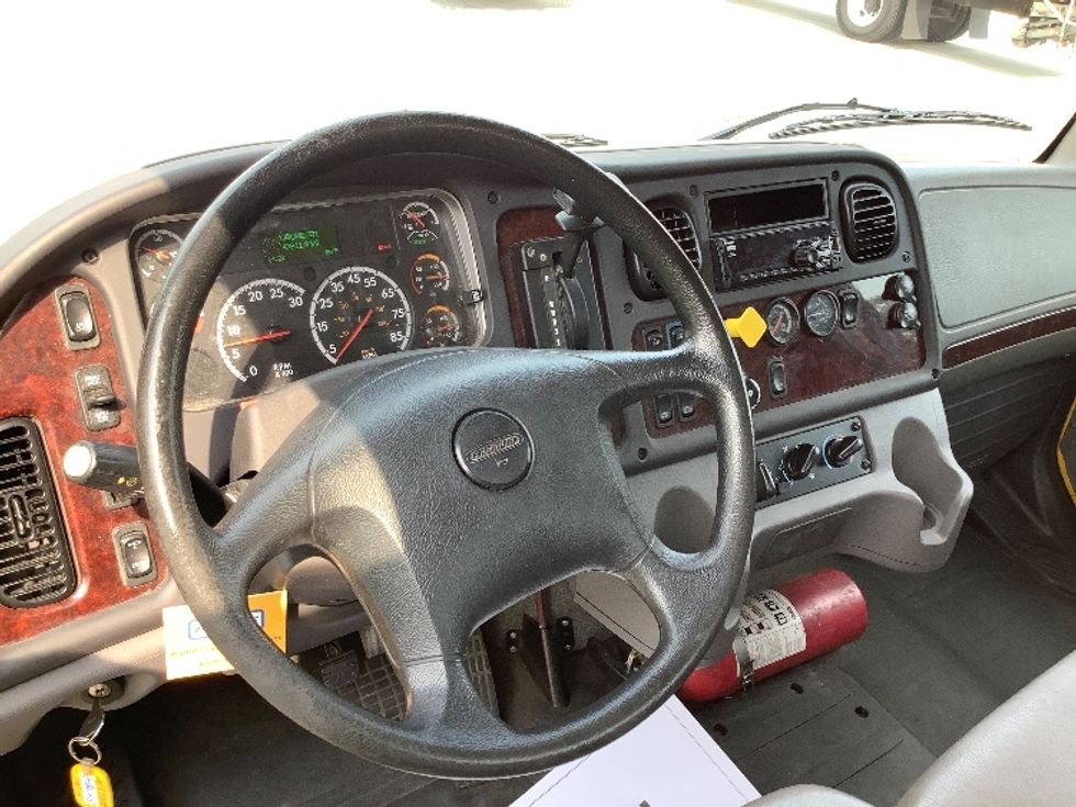 Flatbed Truck-Light and Medium Duty Trucks-Freightliner-2018-M2-Prince George-VA-47,811\n\t\tmiles-$ 62,000 - Image 17
