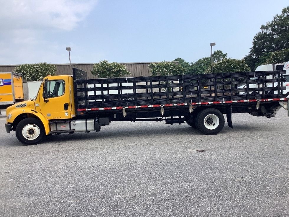Flatbed Truck-Light and Medium Duty Trucks-Freightliner-2018-M2-Prince George-VA-47,811\n\t\tmiles-$ 62,000 - Image 4