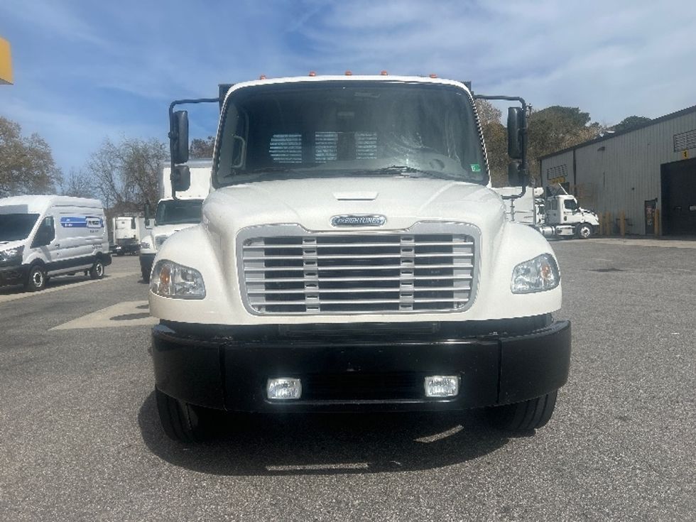 Flatbed Truck-Light and Medium Duty Trucks-Freightliner-2018-M2-Prince George-VA-53,826\n\t\tmiles-$ 56,000 - Image 2