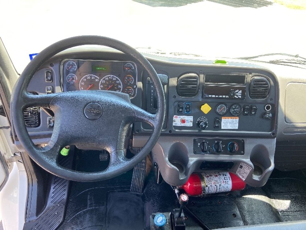 Flatbed Truck-Light and Medium Duty Trucks-Freightliner-2018-M2-San Antonio-TX-102,834\n\t\tmiles-$ 51,250 - Image 14