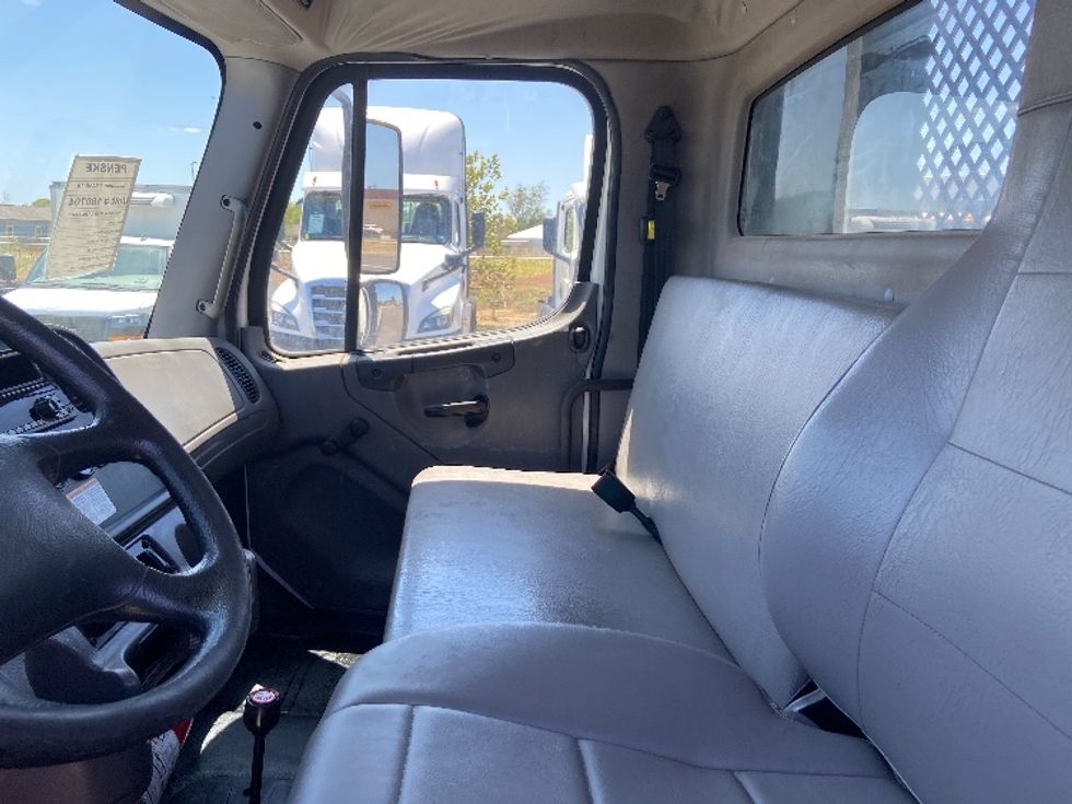 Flatbed Truck-Light and Medium Duty Trucks-Freightliner-2018-M2-San Antonio-TX-102,834\n\t\tmiles-$ 51,250 - Image 15