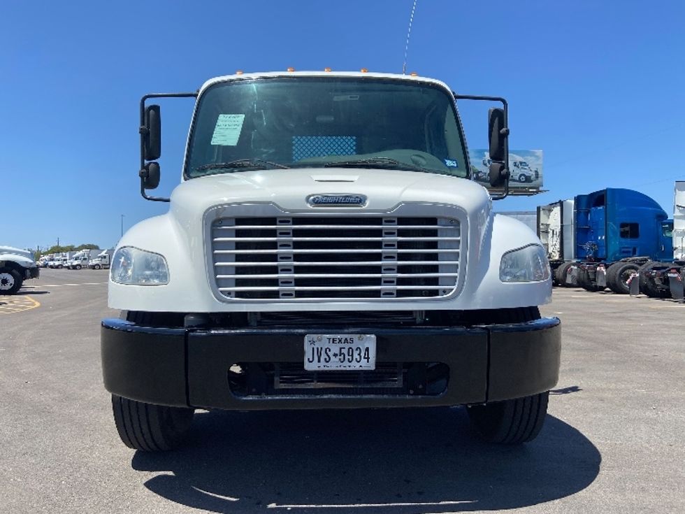 Flatbed Truck-Light and Medium Duty Trucks-Freightliner-2018-M2-San Antonio-TX-102,834\n\t\tmiles-$ 51,250 - Image 2