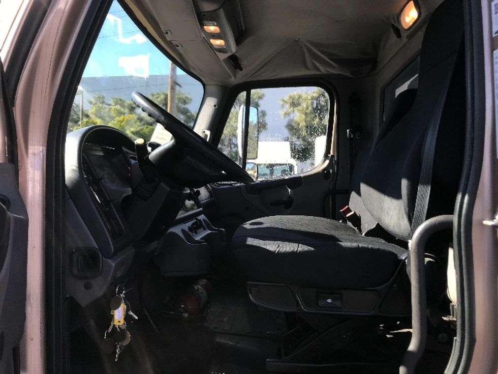 Flatbed Truck-Light and Medium Duty Trucks-Freightliner-2018-M2-Santa Ana-CA-206,747\n\t\tmiles-$ 38,500 - Image 16