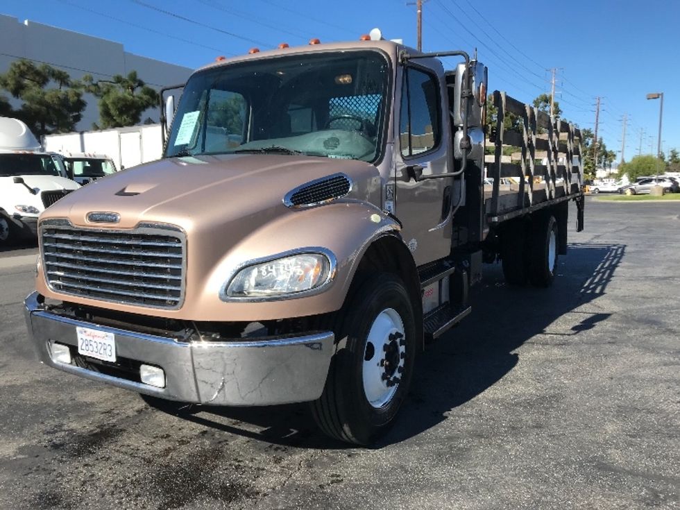 Flatbed Truck-Light and Medium Duty Trucks-Freightliner-2018-M2-Santa Ana-CA-206,747\n\t\tmiles-$ 38,500 - Image 3