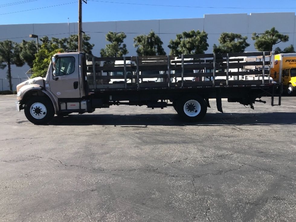 Flatbed Truck-Light and Medium Duty Trucks-Freightliner-2018-M2-Santa Ana-CA-206,747\n\t\tmiles-$ 38,500 - Image 4