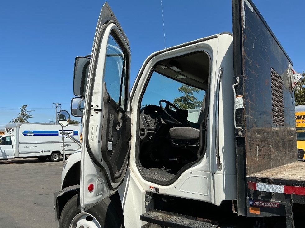Flatbed Truck-Light and Medium Duty Trucks-Freightliner-2018-M2-Santa Maria-CA-186,473\n\t\tmiles-$ 66,500 - Image 16