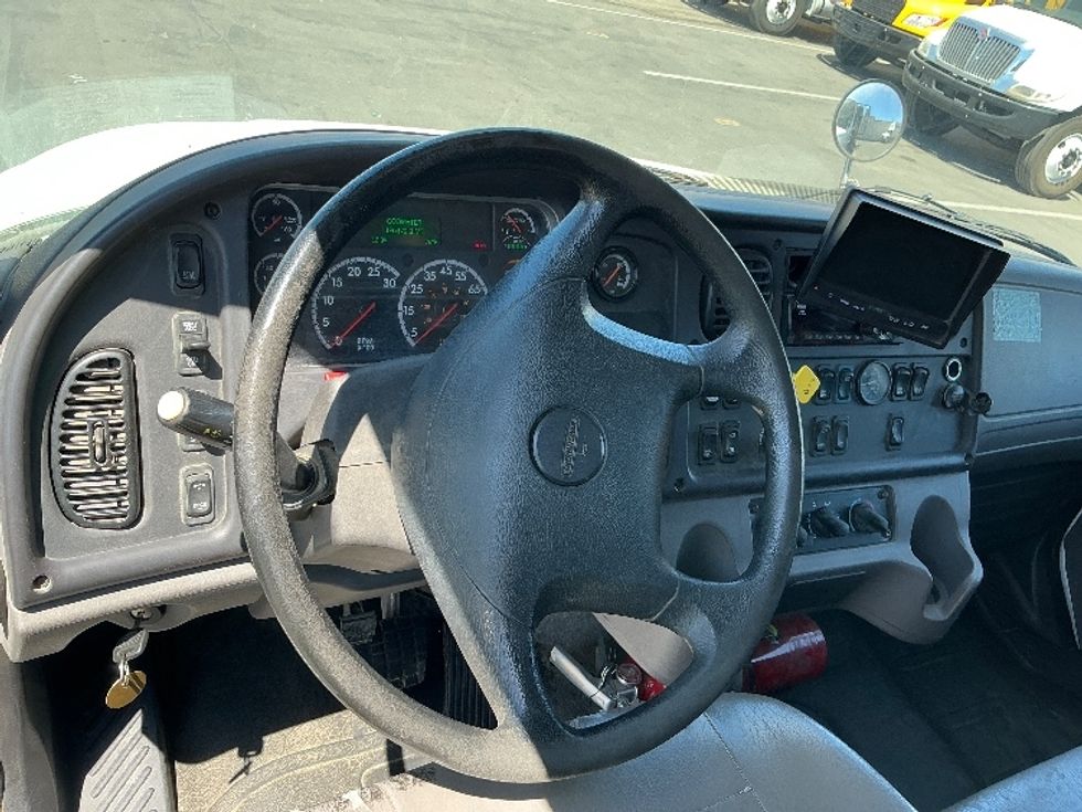 Flatbed Truck-Light and Medium Duty Trucks-Freightliner-2018-M2-Santa Maria-CA-186,473\n\t\tmiles-$ 66,500 - Image 18