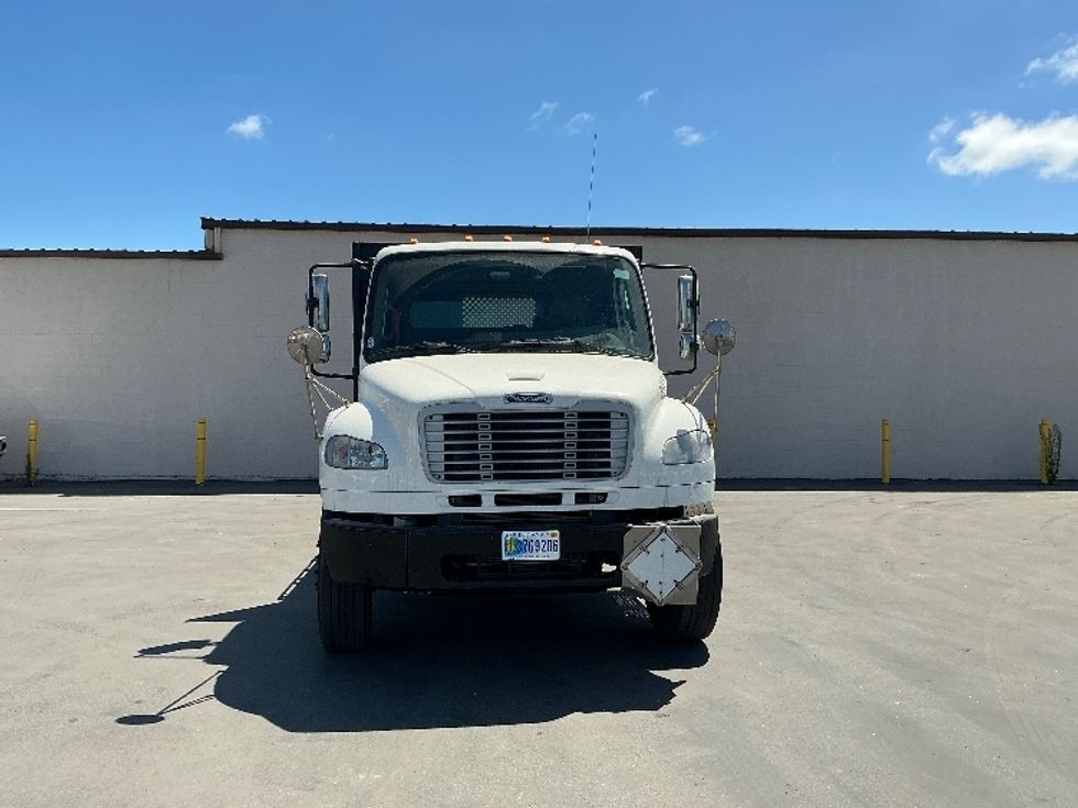 2018 Freightliner M2 106 Medium Duty photo 2