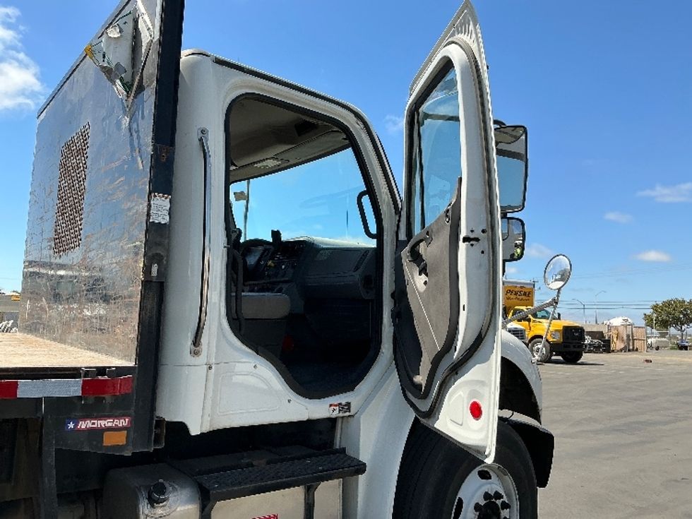 Flatbed Truck-Light and Medium Duty Trucks-Freightliner-2018-M2-Santa Maria-CA-186,473\n\t\tmiles-$ 66,500 - Image 20