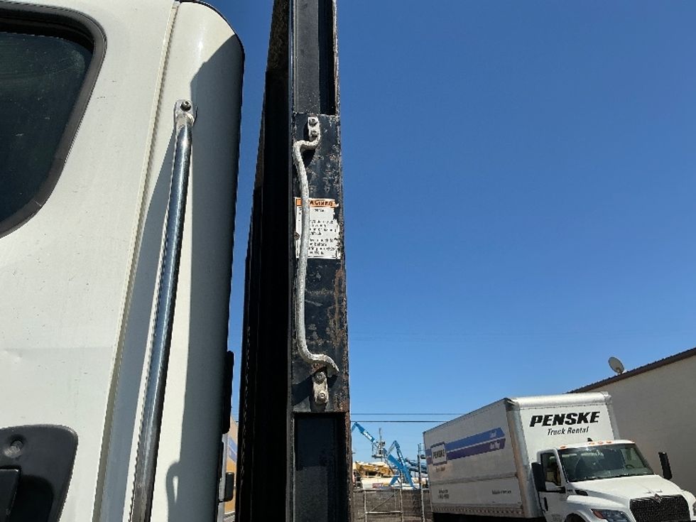 Flatbed Truck-Light and Medium Duty Trucks-Freightliner-2018-M2-Santa Maria-CA-186,473\n\t\tmiles-$ 66,500 - Image 28