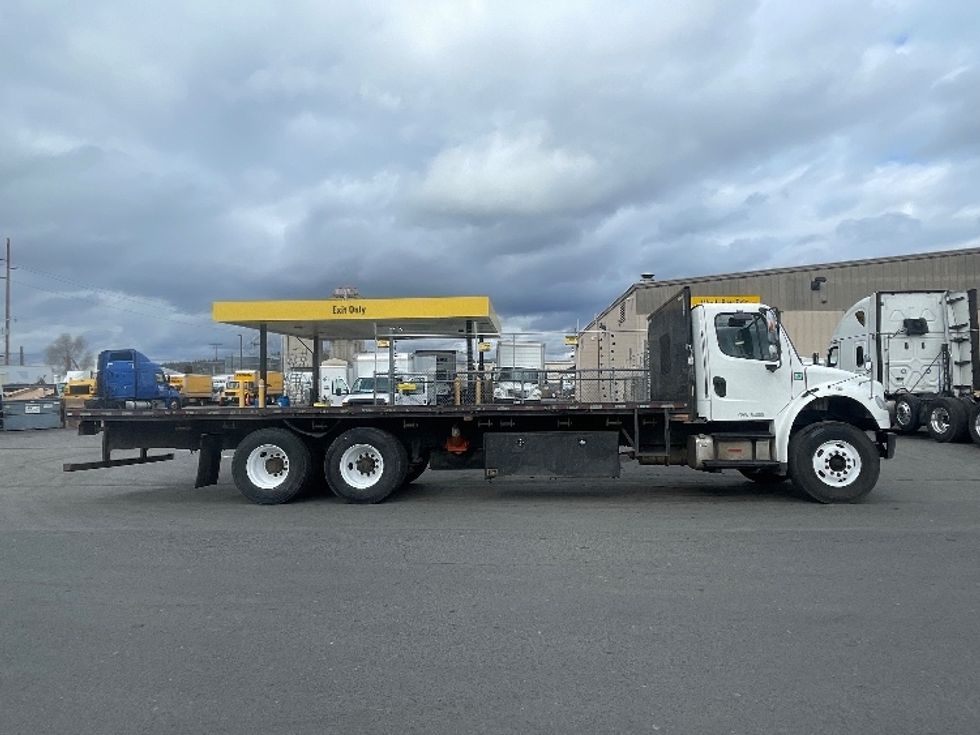Flatbed Truck-Light and Medium Duty Trucks-Freightliner-2018-M2-Spokane Valley-WA-105,148\n\t\tmiles-$ 66,000 - Image 15