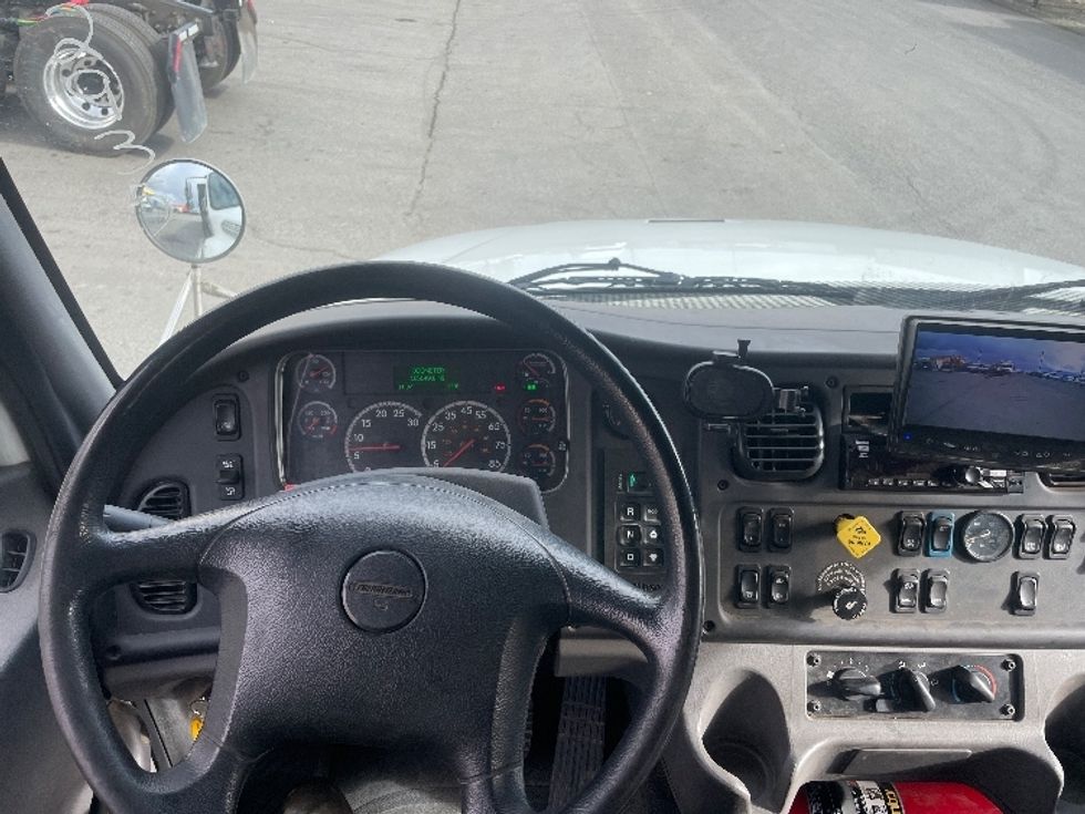 Flatbed Truck-Light and Medium Duty Trucks-Freightliner-2018-M2-Spokane Valley-WA-105,148\n\t\tmiles-$ 66,000 - Image 18