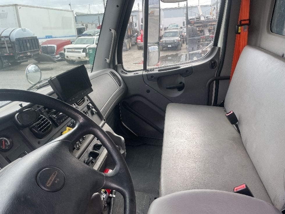 Flatbed Truck-Light and Medium Duty Trucks-Freightliner-2018-M2-Spokane Valley-WA-105,148\n\t\tmiles-$ 66,000 - Image 19