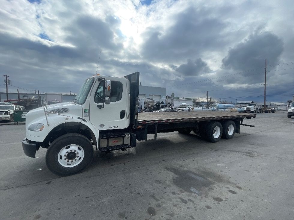 Flatbed Truck-Light and Medium Duty Trucks-Freightliner-2018-M2-Spokane Valley-WA-105,148\n\t\tmiles-$ 66,000 - Image 4