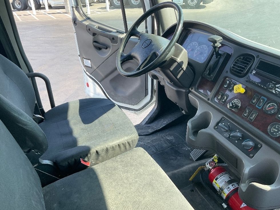 Flatbed Truck-Light and Medium Duty Trucks-Freightliner-2018-M2-Stockton-CA-156,048\n\t\tmiles-$ 46,000 - Image 18