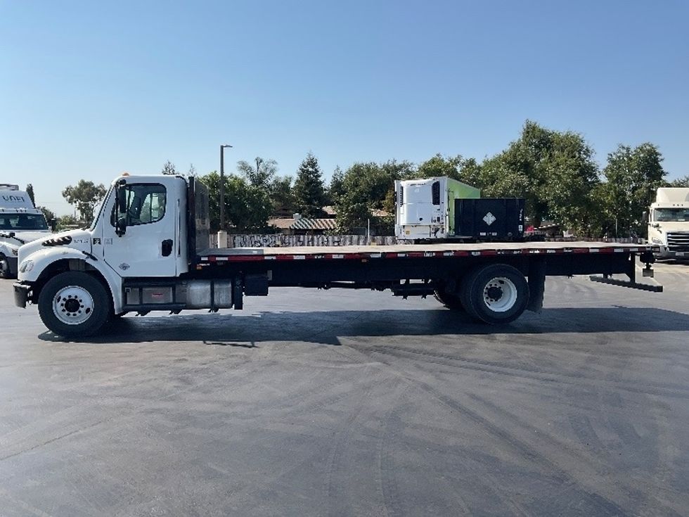 Flatbed Truck-Light and Medium Duty Trucks-Freightliner-2018-M2-Stockton-CA-156,048\n\t\tmiles-$ 46,000 - Image 4