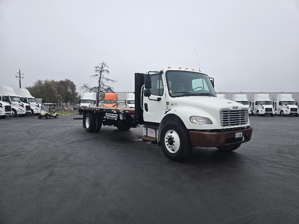 Flatbed Truck-Light and Medium Duty Trucks-Freightliner-2018-M2-Stockton-CA-292,027\n\t\tmiles-$ 24,500 - Image 1