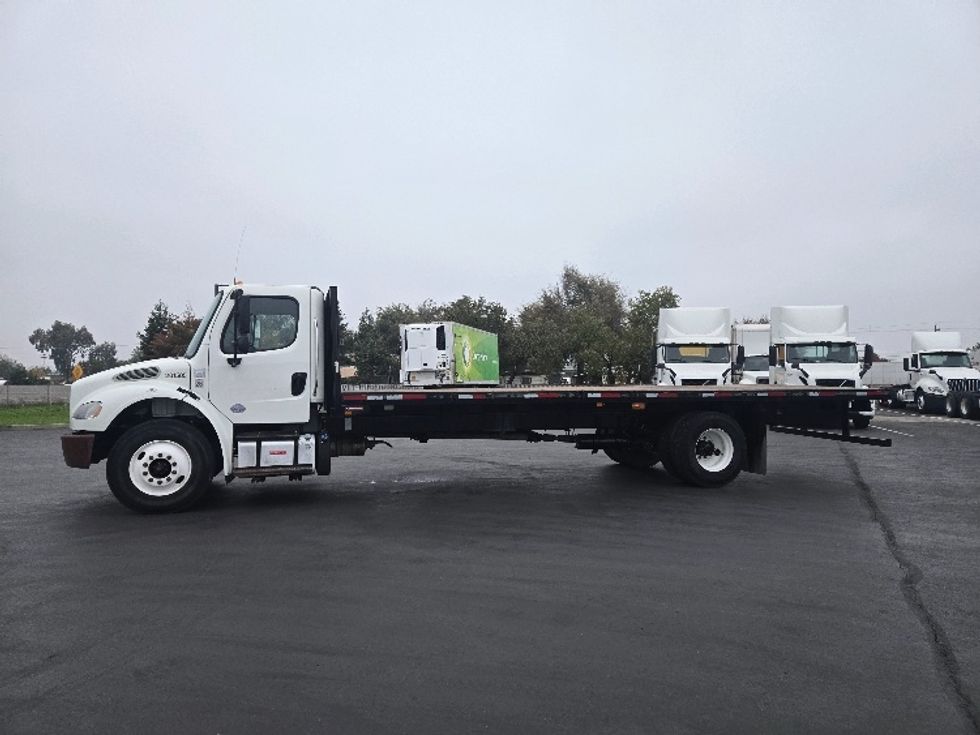 Flatbed Truck-Light and Medium Duty Trucks-Freightliner-2018-M2-Stockton-CA-292,027\n\t\tmiles-$ 24,500 - Image 4