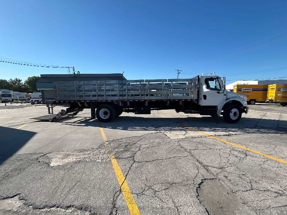 Flatbed Truck-Light and Medium Duty Trucks-Freightliner-2018-M2-Tampa-FL-129,926\n\t\tmiles-$ 53,500 - Image 15
