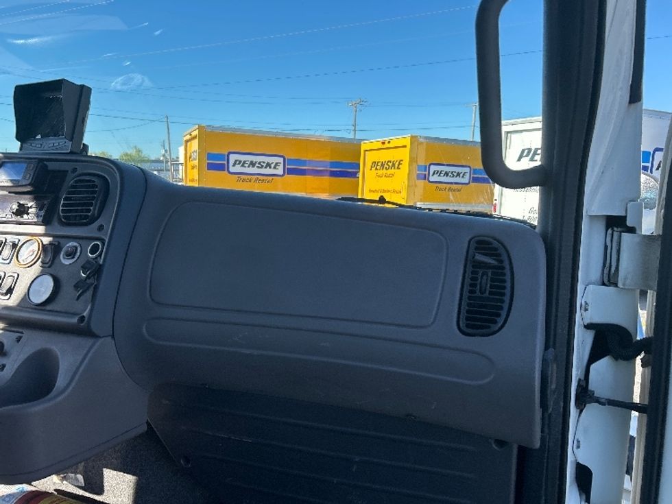 Flatbed Truck-Light and Medium Duty Trucks-Freightliner-2018-M2-Tampa-FL-129,926\n\t\tmiles-$ 53,500 - Image 21