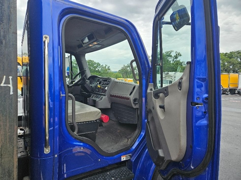 Flatbed Truck-Light and Medium Duty Trucks-Freightliner-2018-M2-Tampa-FL-339,349\n\t\tmiles-$ 20,250 - Image 15