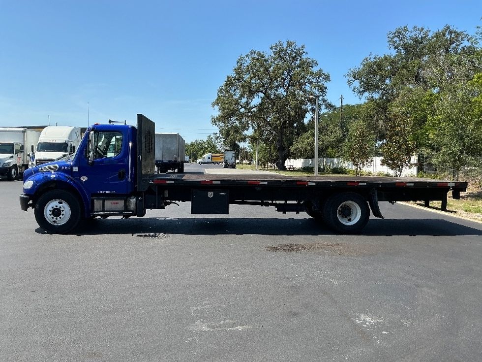 Flatbed Truck-Light and Medium Duty Trucks-Freightliner-2018-M2-Tampa-FL-339,349\n\t\tmiles-$ 20,250 - Image 4
