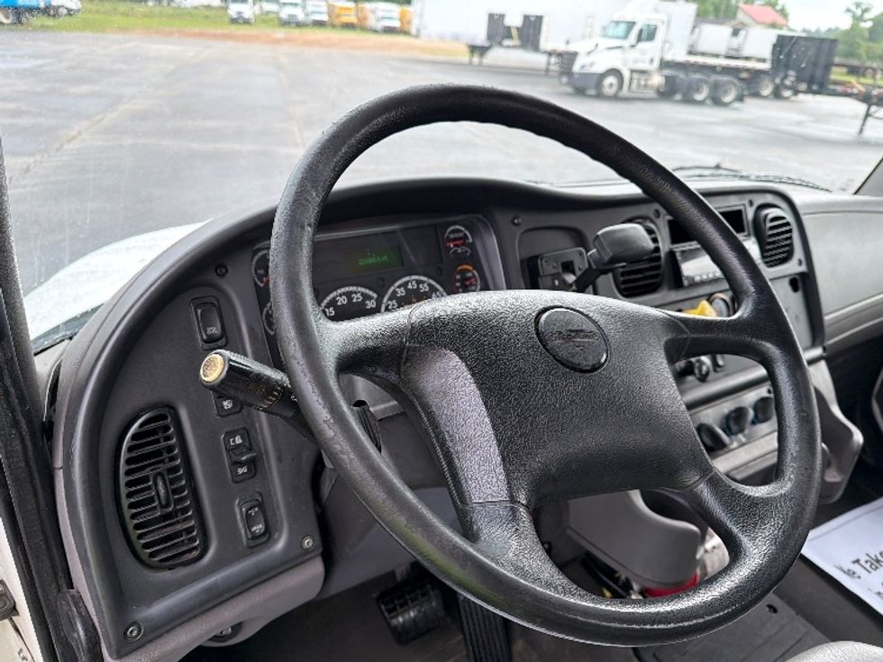 Flatbed Truck-Light and Medium Duty Trucks-Freightliner-2018-M2-Tifton-GA-221,980\n\t\tmiles-$ 39,750 - Image 12