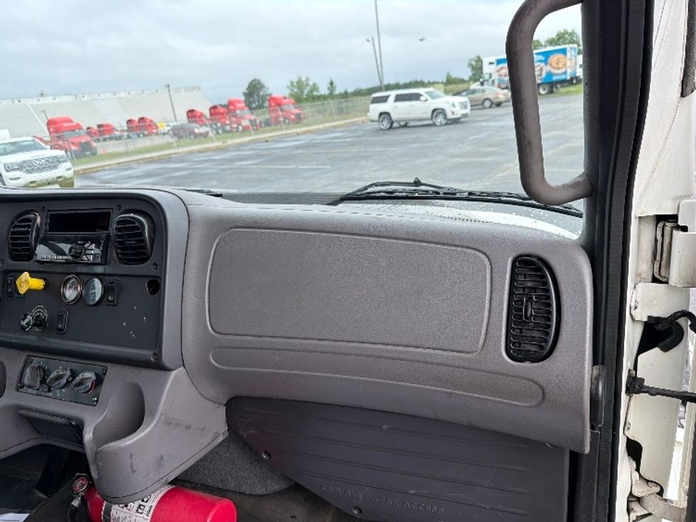 Flatbed Truck-Light and Medium Duty Trucks-Freightliner-2018-M2-Tifton-GA-221,980\n\t\tmiles-$ 39,750 - Image 16
