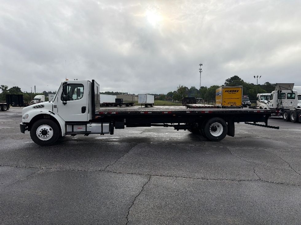 Flatbed Truck-Light and Medium Duty Trucks-Freightliner-2018-M2-Tifton-GA-221,980\n\t\tmiles-$ 39,750 - Image 4