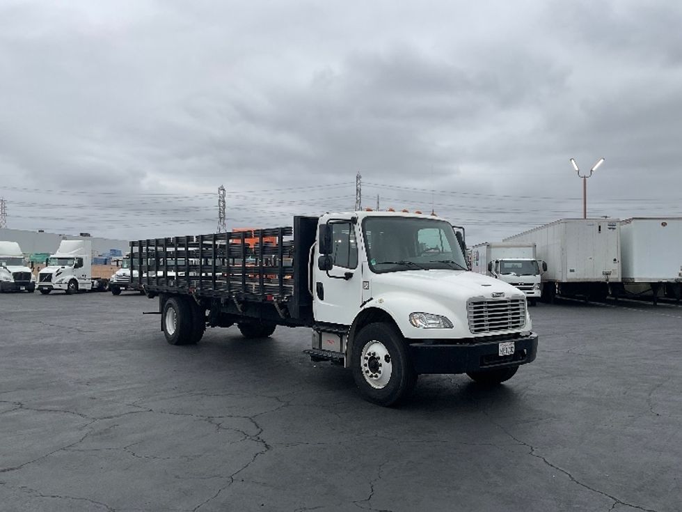 Flatbed Truck-Light and Medium Duty Trucks-Freightliner-2018-M2-Torrance-CA-165,937\n\t\tmiles-$ 43,500 - Image 1
