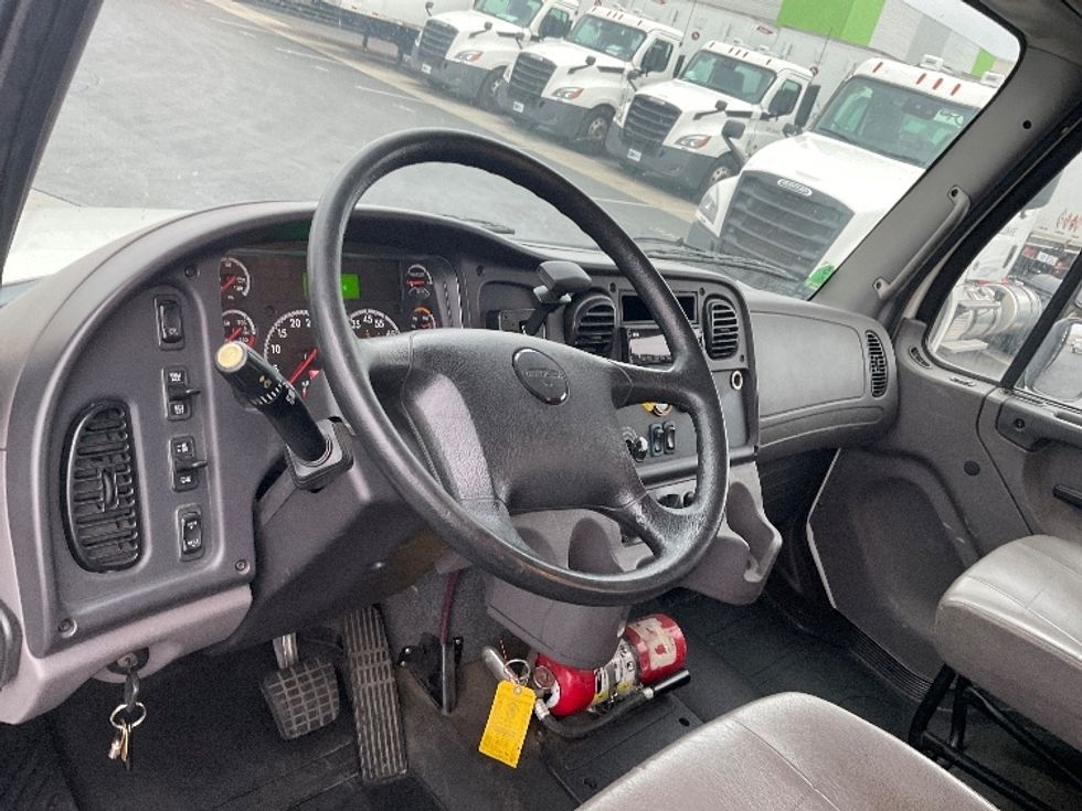 Flatbed Truck-Light and Medium Duty Trucks-Freightliner-2018-M2-Torrance-CA-165,937\n\t\tmiles-$ 43,500 - Image 15