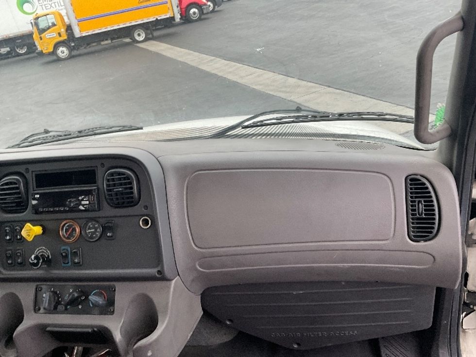 Flatbed Truck-Light and Medium Duty Trucks-Freightliner-2018-M2-Torrance-CA-165,937\n\t\tmiles-$ 43,500 - Image 19