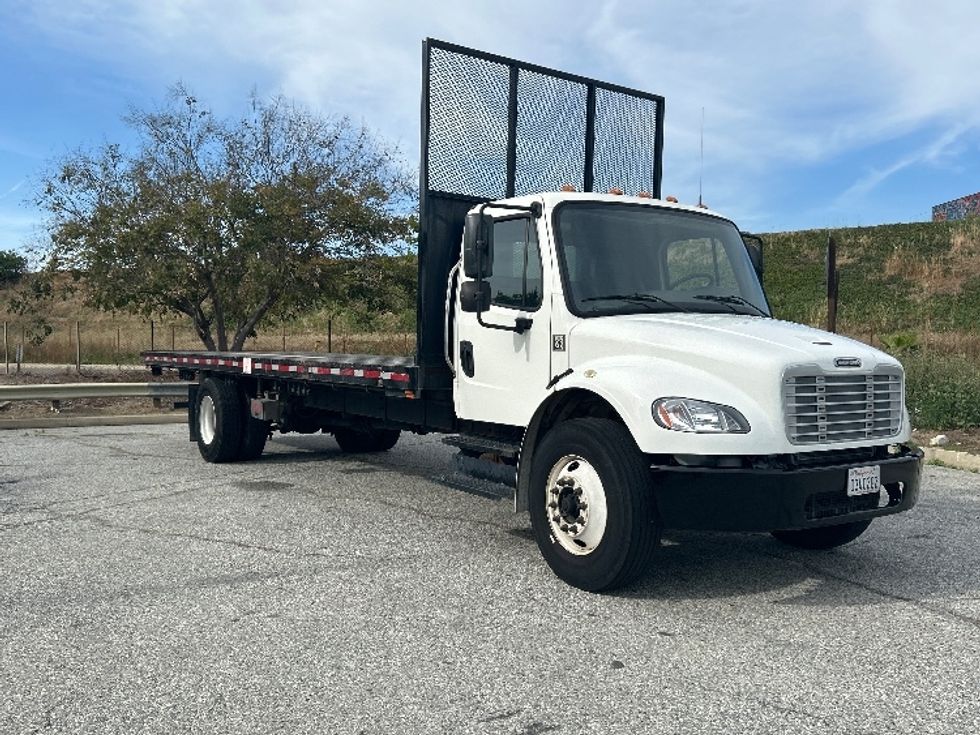 Flatbed Truck-Light and Medium Duty Trucks-Freightliner-2018-M2-Torrance-CA-186,039\n\t\tmiles-$ 45,000 - Image 1