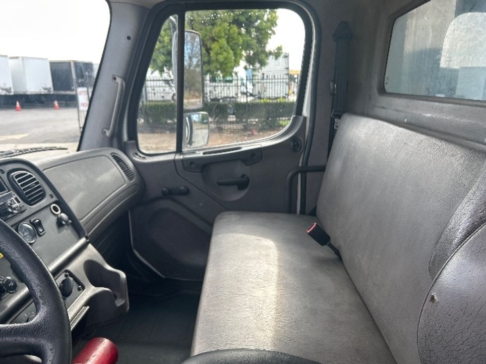 Flatbed Truck-Light and Medium Duty Trucks-Freightliner-2018-M2-Torrance-CA-186,039\n\t\tmiles-$ 45,000 - Image 14