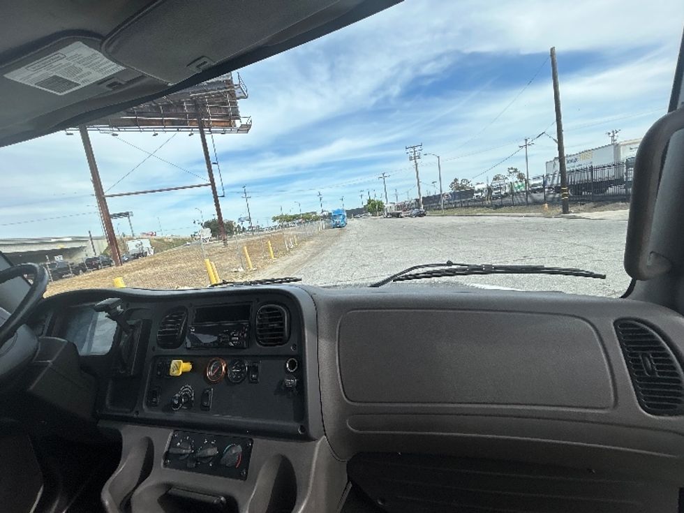 Flatbed Truck-Light and Medium Duty Trucks-Freightliner-2018-M2-Torrance-CA-186,039\n\t\tmiles-$ 45,000 - Image 16