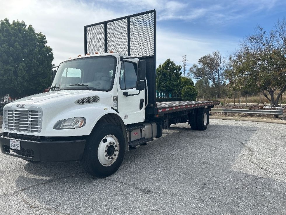 Flatbed Truck-Light and Medium Duty Trucks-Freightliner-2018-M2-Torrance-CA-186,039\n\t\tmiles-$ 45,000 - Image 3