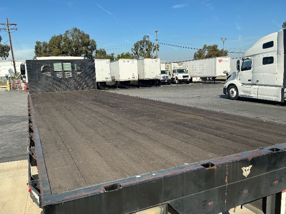Flatbed Truck-Light and Medium Duty Trucks-Freightliner-2018-M2-Torrance-CA-204,741\n\t\tmiles-$ 55,750 - Image 12