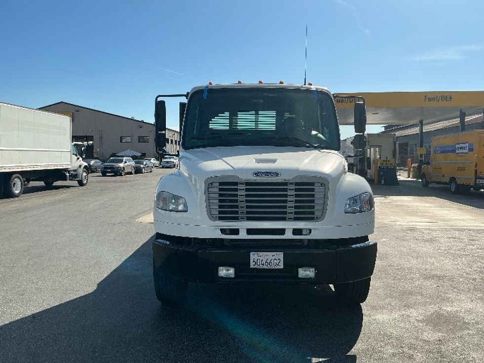 Flatbed Truck-Light and Medium Duty Trucks-Freightliner-2018-M2-Torrance-CA-204,741\n\t\tmiles-$ 55,750 - Image 2
