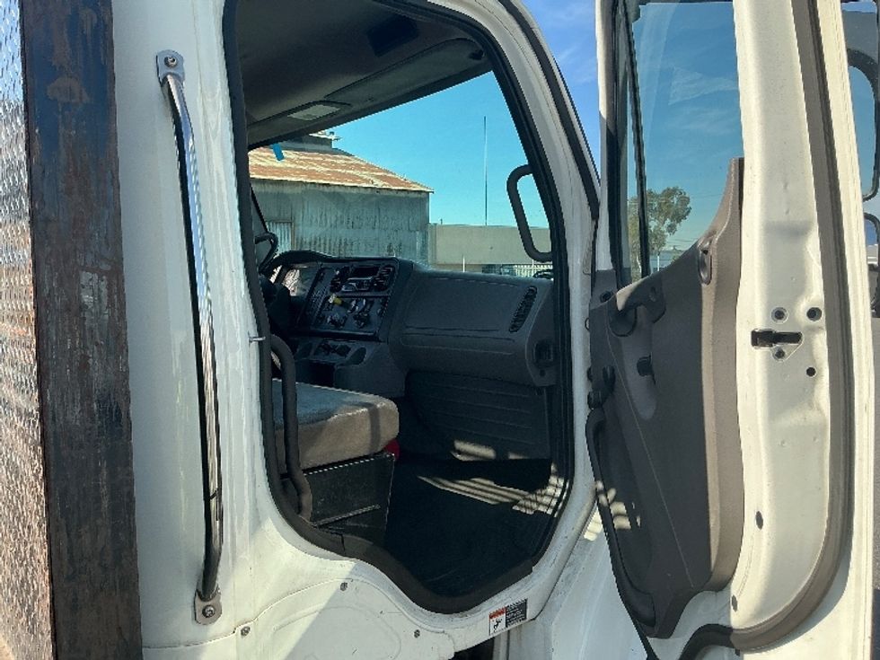 Flatbed Truck-Light and Medium Duty Trucks-Freightliner-2018-M2-Torrance-CA-204,741\n\t\tmiles-$ 55,750 - Image 20