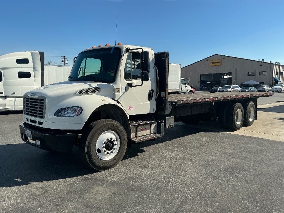 Flatbed Truck-Light and Medium Duty Trucks-Freightliner-2018-M2-Torrance-CA-204,741\n\t\tmiles-$ 55,750 - Image 3