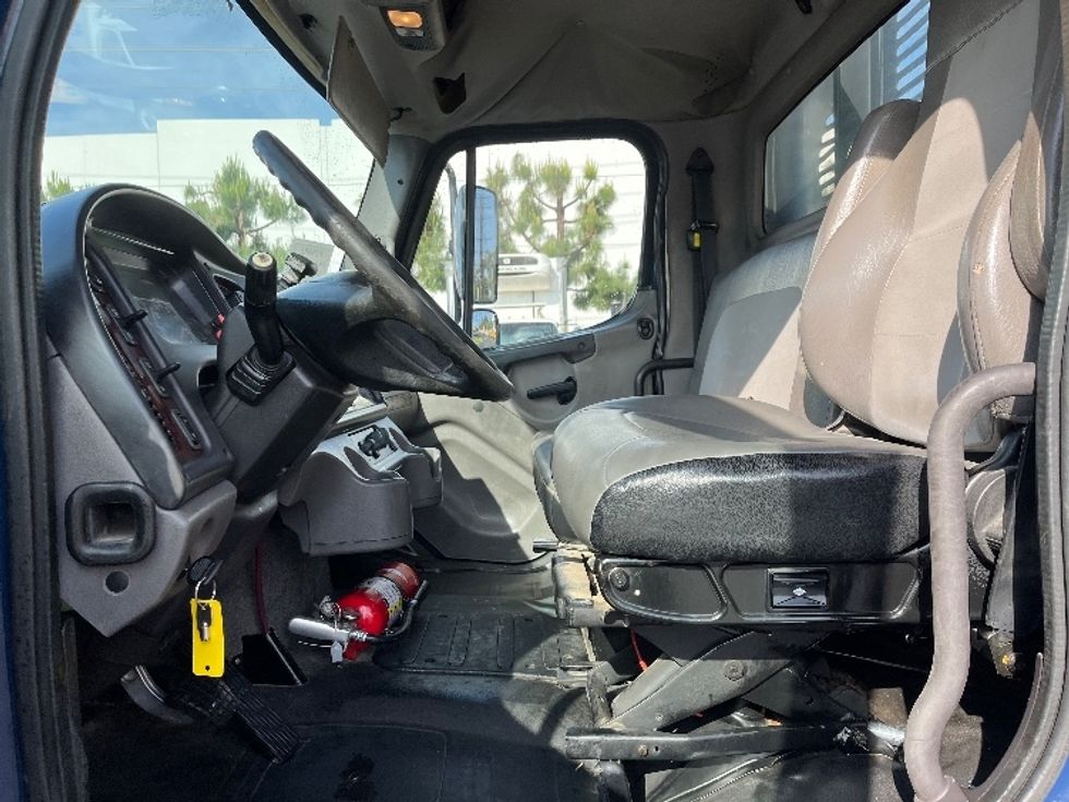 Flatbed Truck-Light and Medium Duty Trucks-Freightliner-2018-M2-Torrance-CA-206,857\n\t\tmiles-$ 39,750 - Image 16