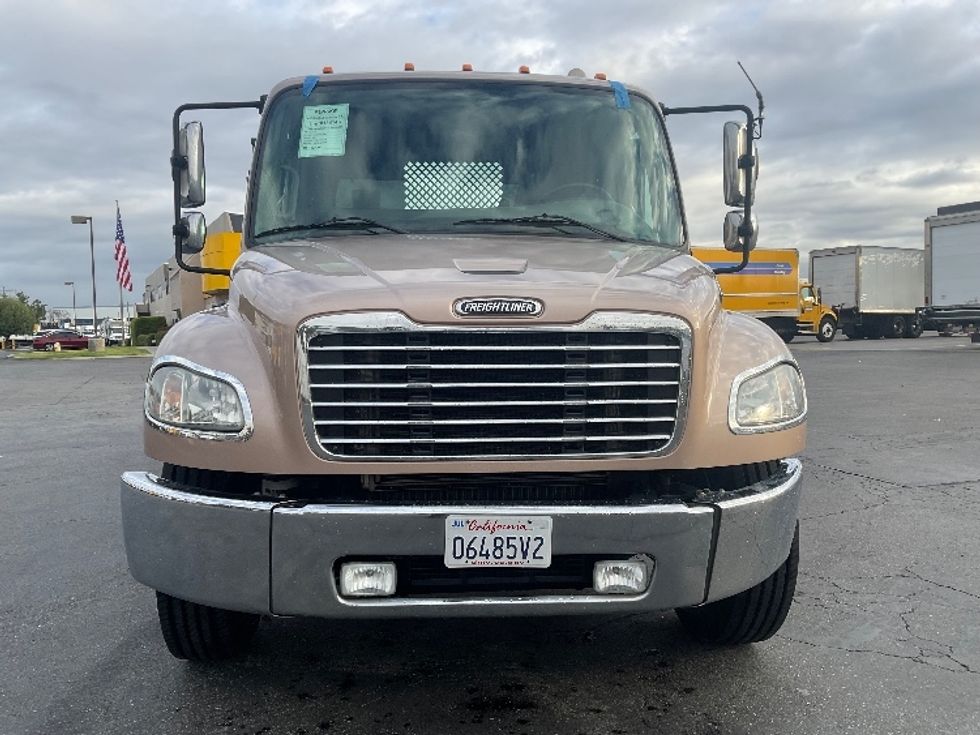 Flatbed Truck-Light and Medium Duty Trucks-Freightliner-2018-M2-Torrance-CA-239,567\n\t\tmiles-$ 32,750 - Image 2