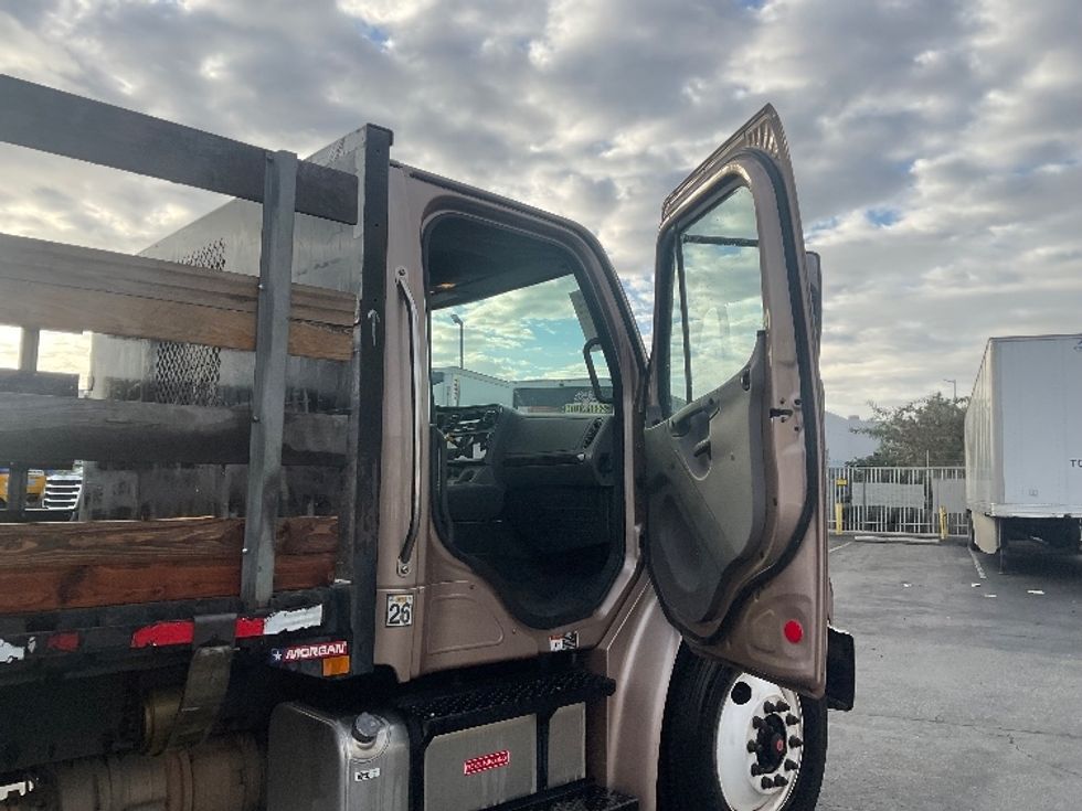 Flatbed Truck-Light and Medium Duty Trucks-Freightliner-2018-M2-Torrance-CA-239,567\n\t\tmiles-$ 32,750 - Image 20